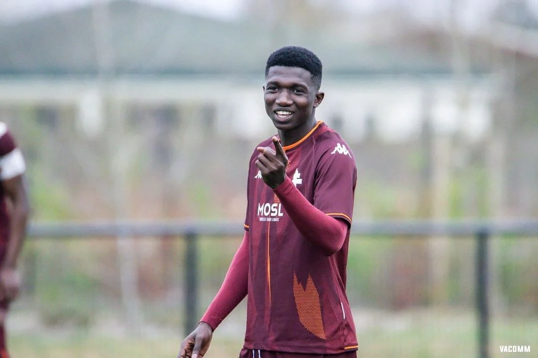 Pour son premier match avec le FC Metz, Lamine Camara a marqué les esprits avec une solide prestation. Une bonne pioche pour le pensionnaire de Ligue 2 qui ambitionne de retrouver l’élite.