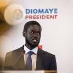 Barrow et Macron félicitent Bassirou Diomaye Faye